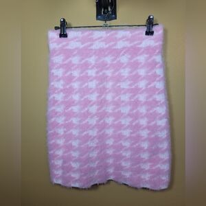 Meshki Pink Houndstooth Fuzzy Mini Skirt sz S